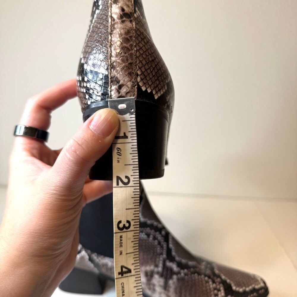 Blondo Emelia Snake Print Waterproof Ankle Boots Size 9.5 - Picture 9 of 9